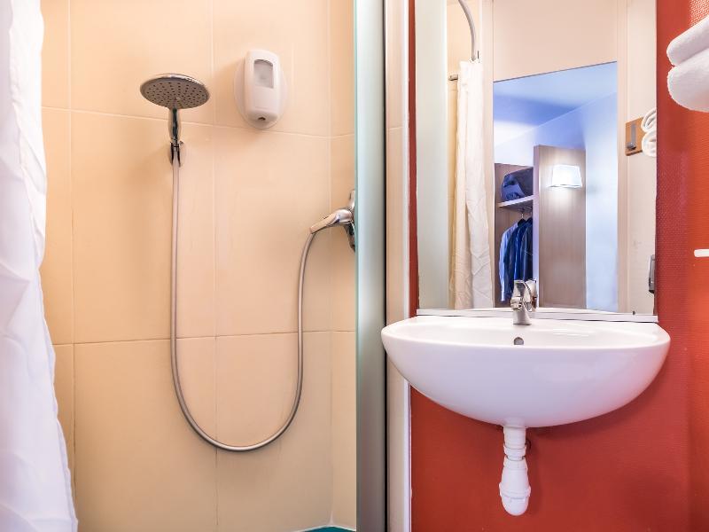 B&B Hotel Frejus Roquebrune-Sur-Argens Exterior photo